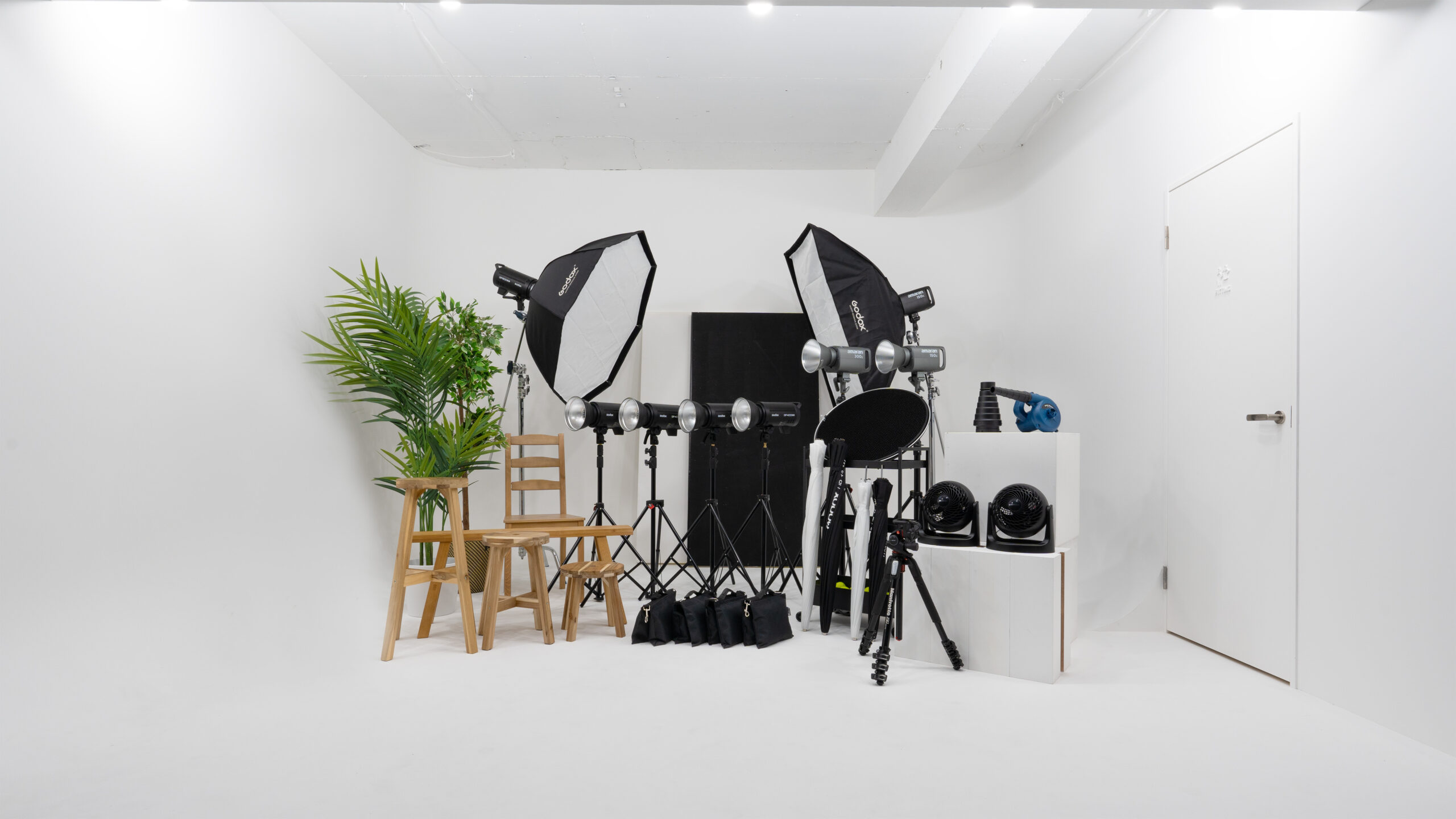 STUDIO 4696(シロクロ)青山店の写真