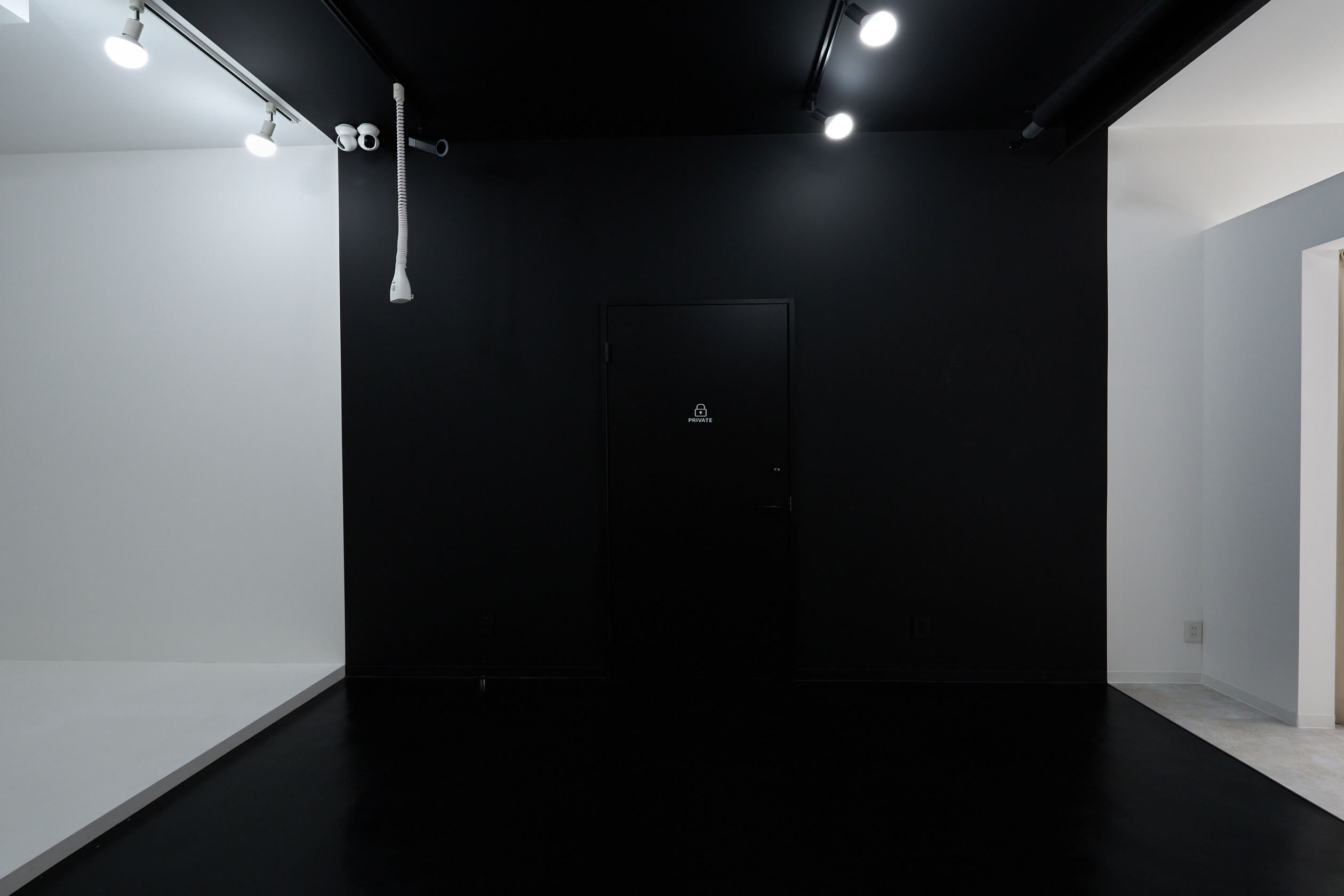 STUDIO 4696(シロクロ)横浜店の写真8