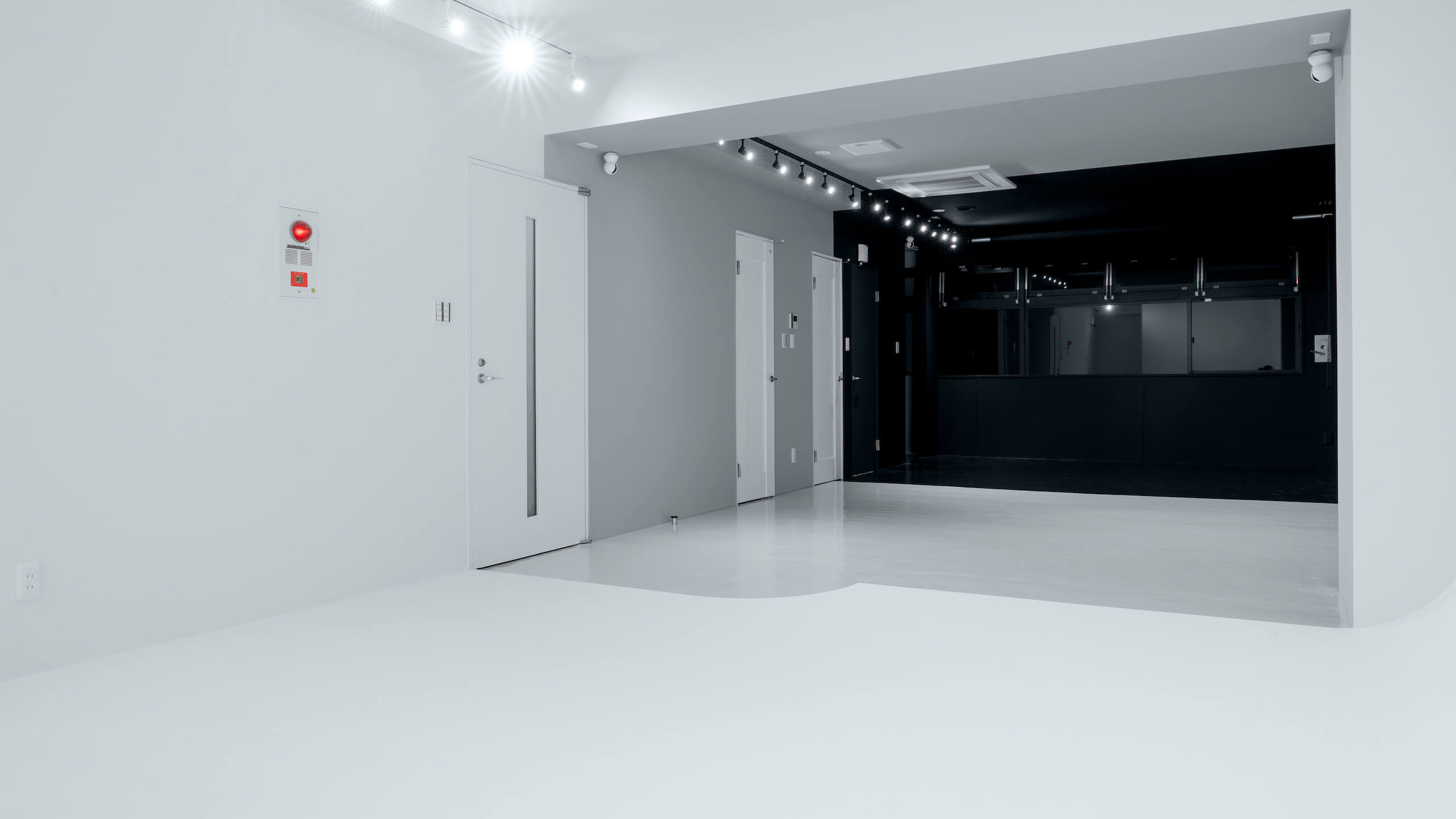 STUDIO 4696(シロクロ)原宿店の写真16