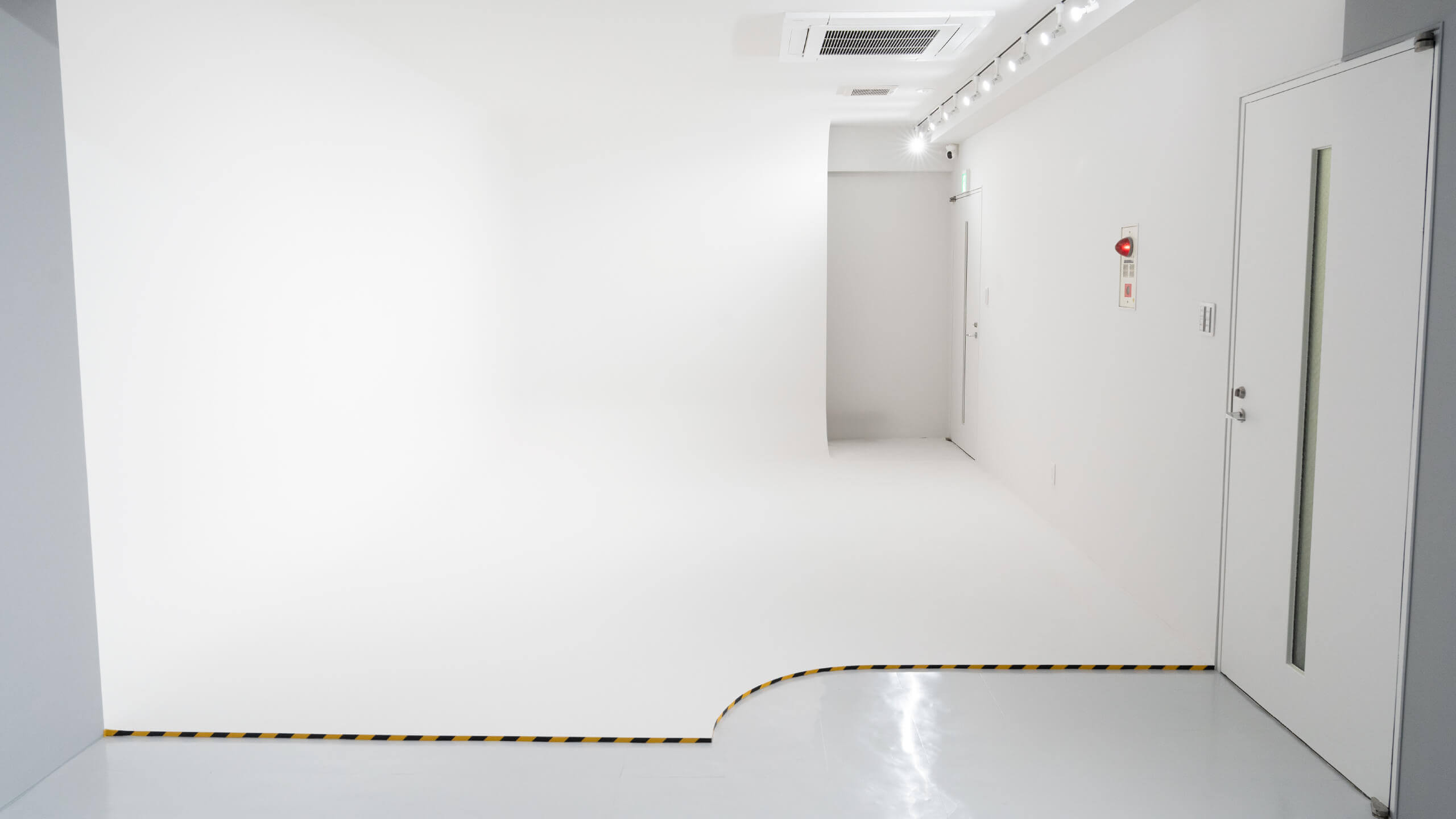 STUDIO 4696(シロクロ)原宿店の写真2
