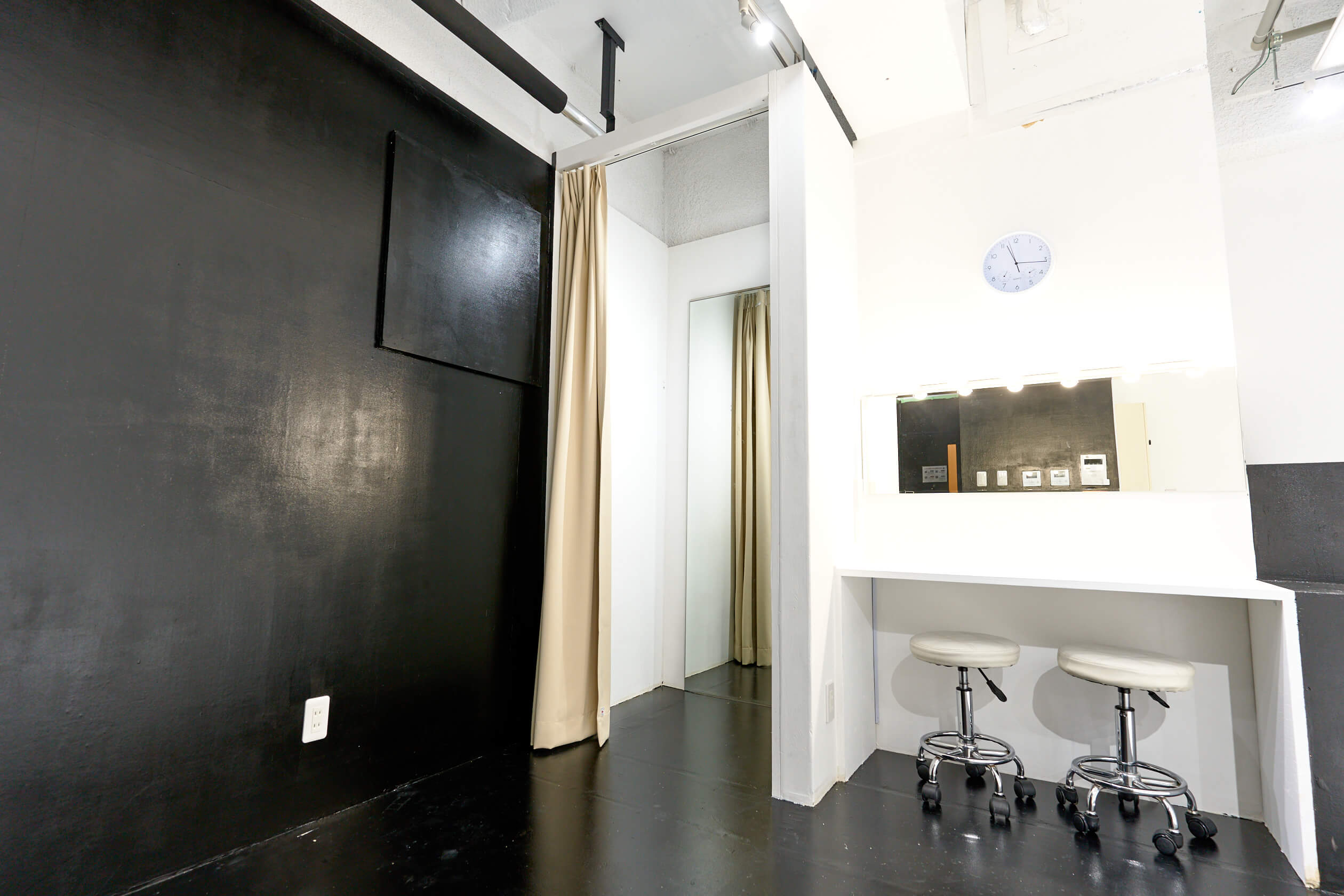 STUDIO 4696(シロクロ)川崎店の写真6