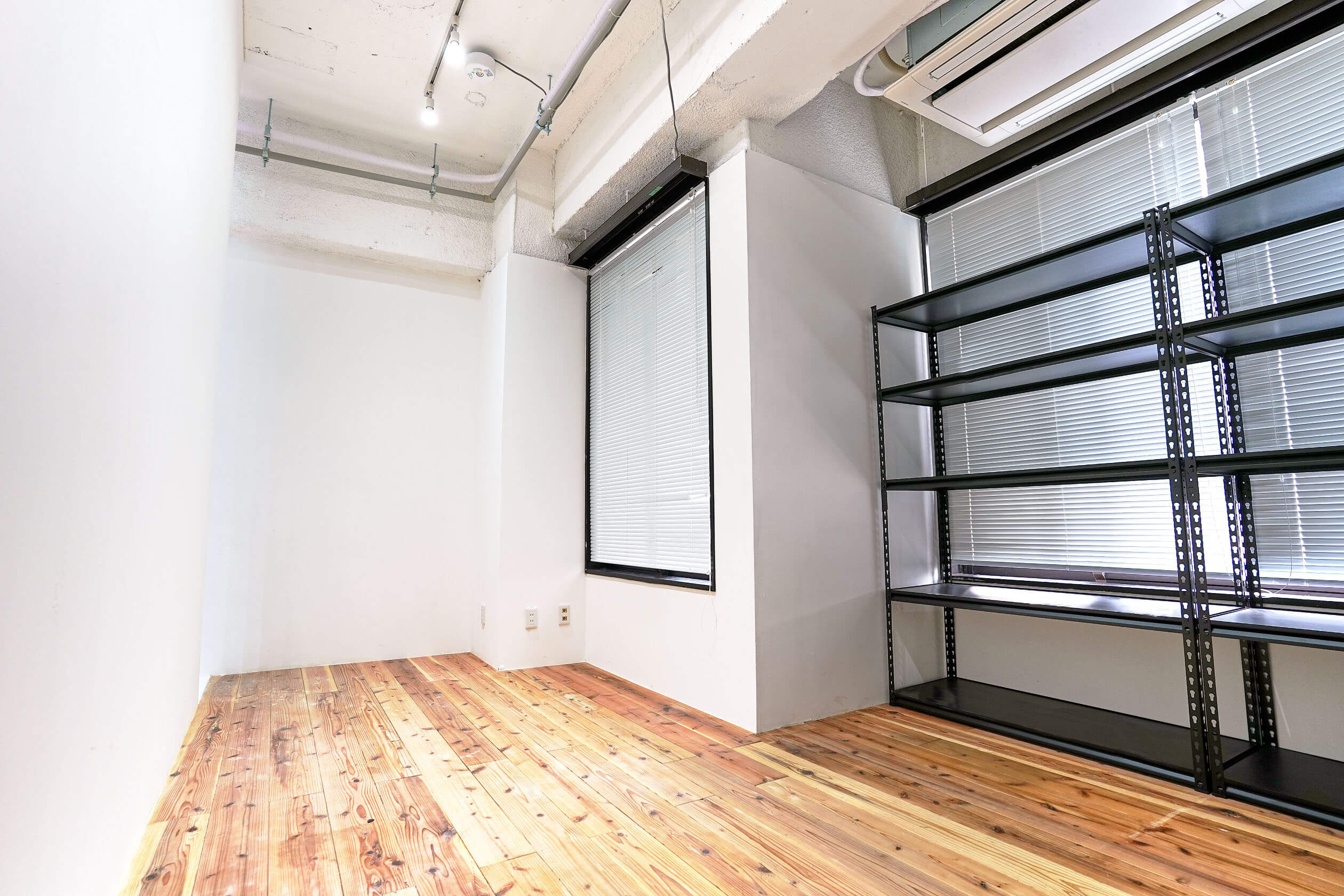 STUDIO 4696(シロクロ)川崎店の写真9